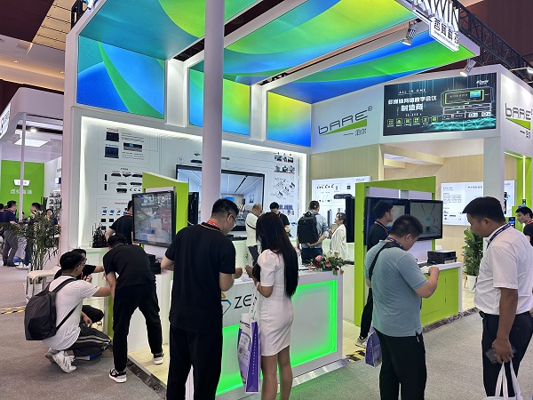 哲聞展會現(xiàn)場